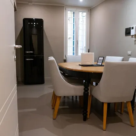 Maison Chic Spagna 公寓 *